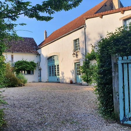 Ferme Equestre & Chambres D'Hotes Gateau Stables Proche Guedelon Saint-Amand-en-Puisaye Buitenkant foto